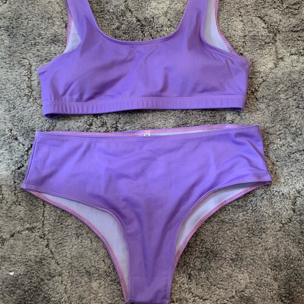 Color changing bathing suit for girls